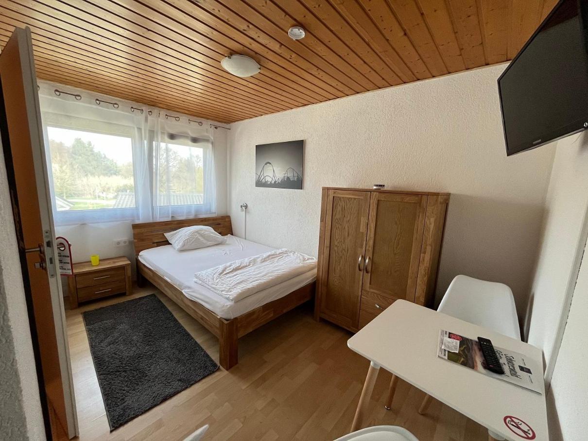 Pension Am Park Руст Экстерьер фото